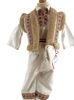 Costum National Baieti Titel 10