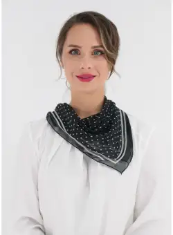 Esarfa patrata neagra cu buline mici albe din matase