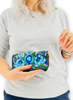 Portofel stilizat cu motive traditionale 10