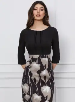 Rochie Dy Fashion neagra cu imprimeuri florale bej pe fusta