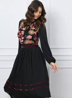 Rochie Dy Fashion neagra din voal cu broderie florala roz la bust