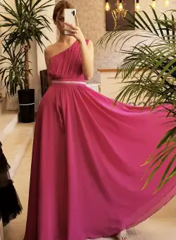 Rochie eleganta din voal de culoare fucsia
