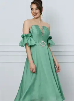 Rochie Izabela verde cu strasuri la bust si curea in talie