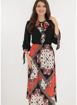 Rochie lejera neagra cu print geometric caramiziu