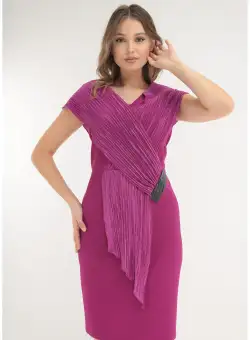 Rochie magenta de ocazie cu esarfa din voal plisat