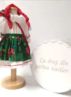 Set Botez Traditional , Costum Traditional Fetite Verde- 2 piese costumas si cutie botez