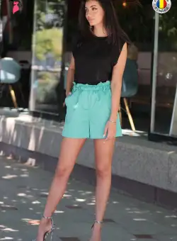 Tricou Artista negru cu umeri buretati