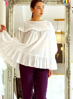 Bluza casual alba asimetrica cu croiala lejera si volane