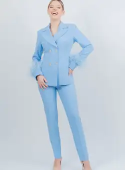 Compleu elegant bleu prevazut cu pantaloni conici