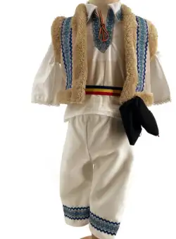 Costum National Baieti Titel 13