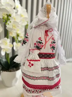 Costum national fete - Marina