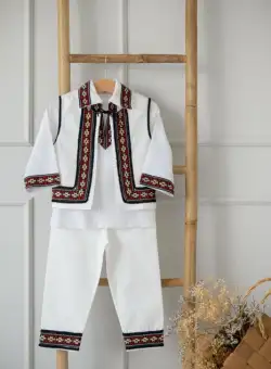 Costum National pentru baieti Liviu 3