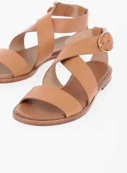 Doucal's Leather Sandals With Golden Buckle Brown