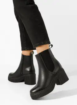 Ghete cu toc Noraeva negre