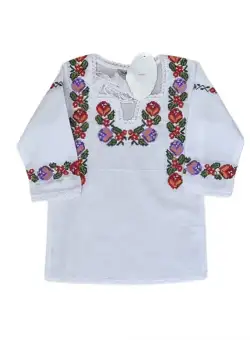 Ie traditionala fetita Marta 6