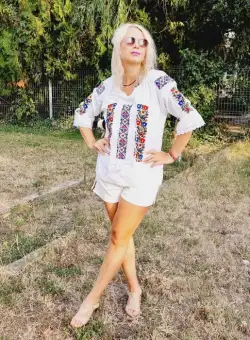 Ie traditionala Laura 14