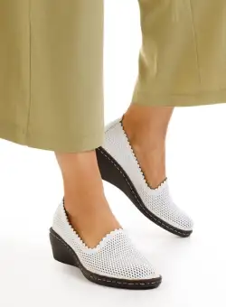 Pantofi cu platforma Alesha Albi