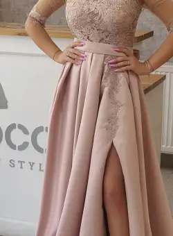 Rochie lunga eleganta din tafta cu broderie preioasa in partea superioara