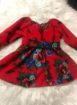 Rochita cu motive traditionale cu Bujori