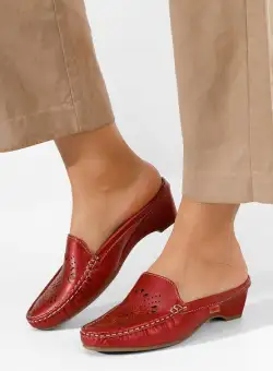 Saboti dama Voltana rosii