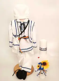 Set Costum National Victoras 13 si Lumanare Botez Traditional