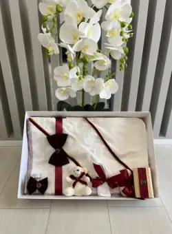 Trusou Botez format din 9 piese cu Ursulet - Grena