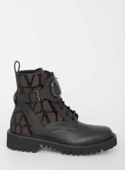 Valentino Garavani VLogo Signature Combat boots BLACK