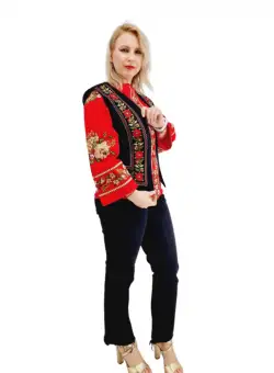 Vesta traditionala Isadora