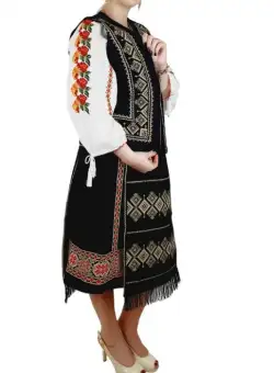 Vesta traditionala Toni