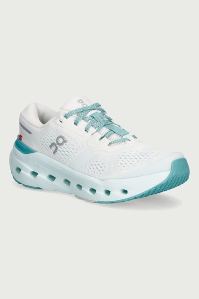 On  încălțăminte pentru alergare pentru femei Cloudrunner 3
