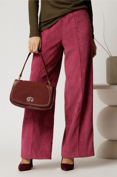 Pantalon DY Fashion lejer din velur magenta cu buzunare