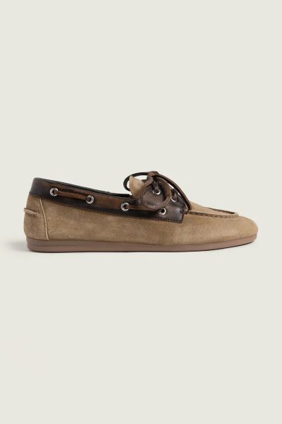 Posa  mocasini pentru femei din piele întoarsă Boat Loafer