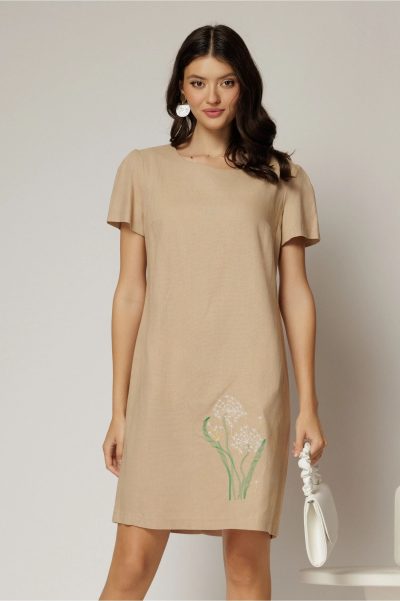 Rochie bej din in cu flori brodate si croi drept
